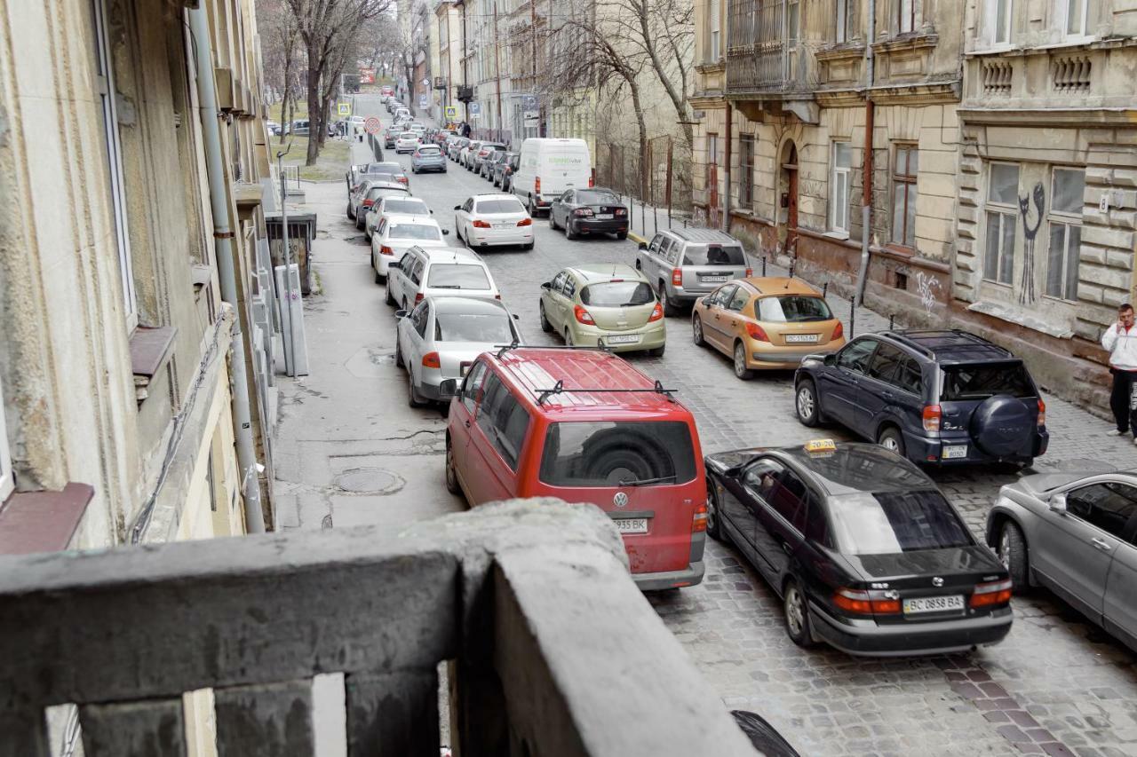 Transitional Havryky Apartment Lviv Exterior foto